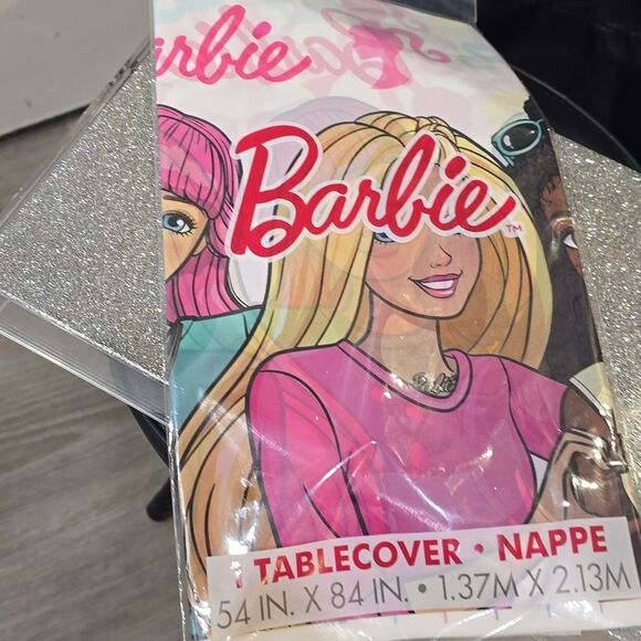 Barbie Disposable Tableware Set - Pink and Yellow - Picture 10 of 11